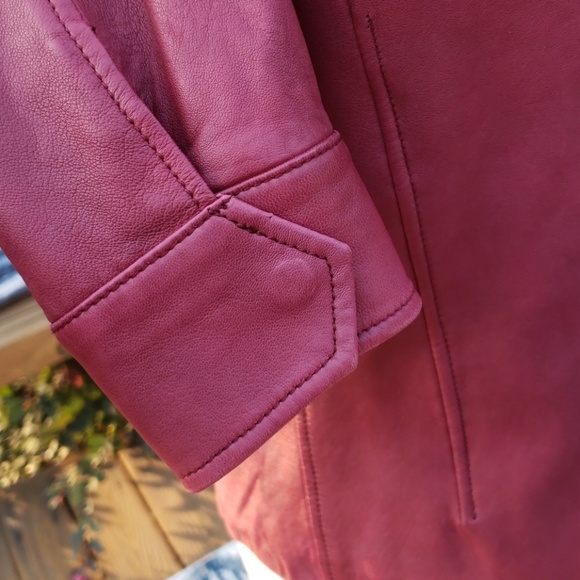 Beautiful Red Leather Jacket - Banana Republic, M - Picture 4 of 7